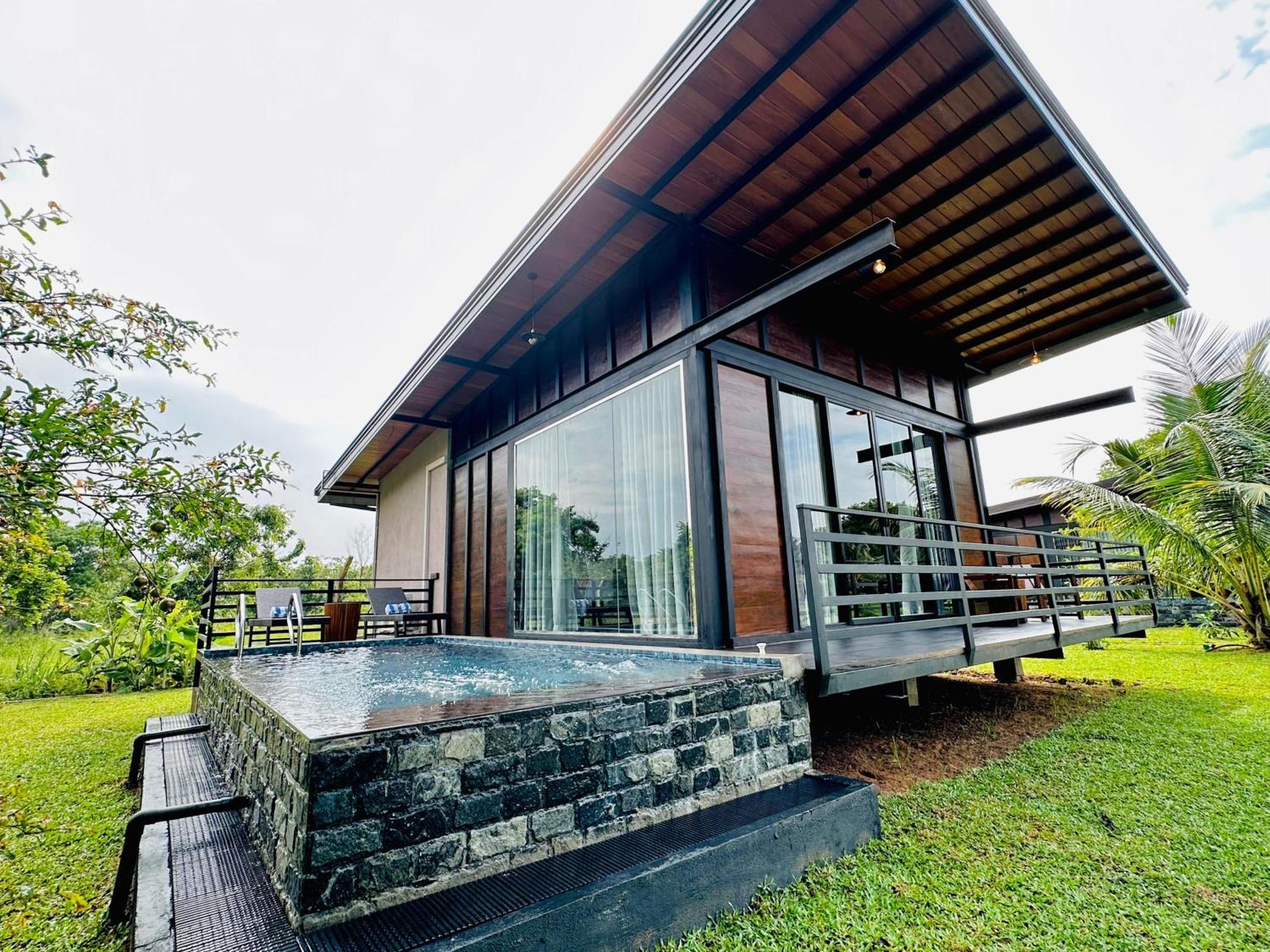 Atha Resort Sigiriya Exterior foto A villa at the resort